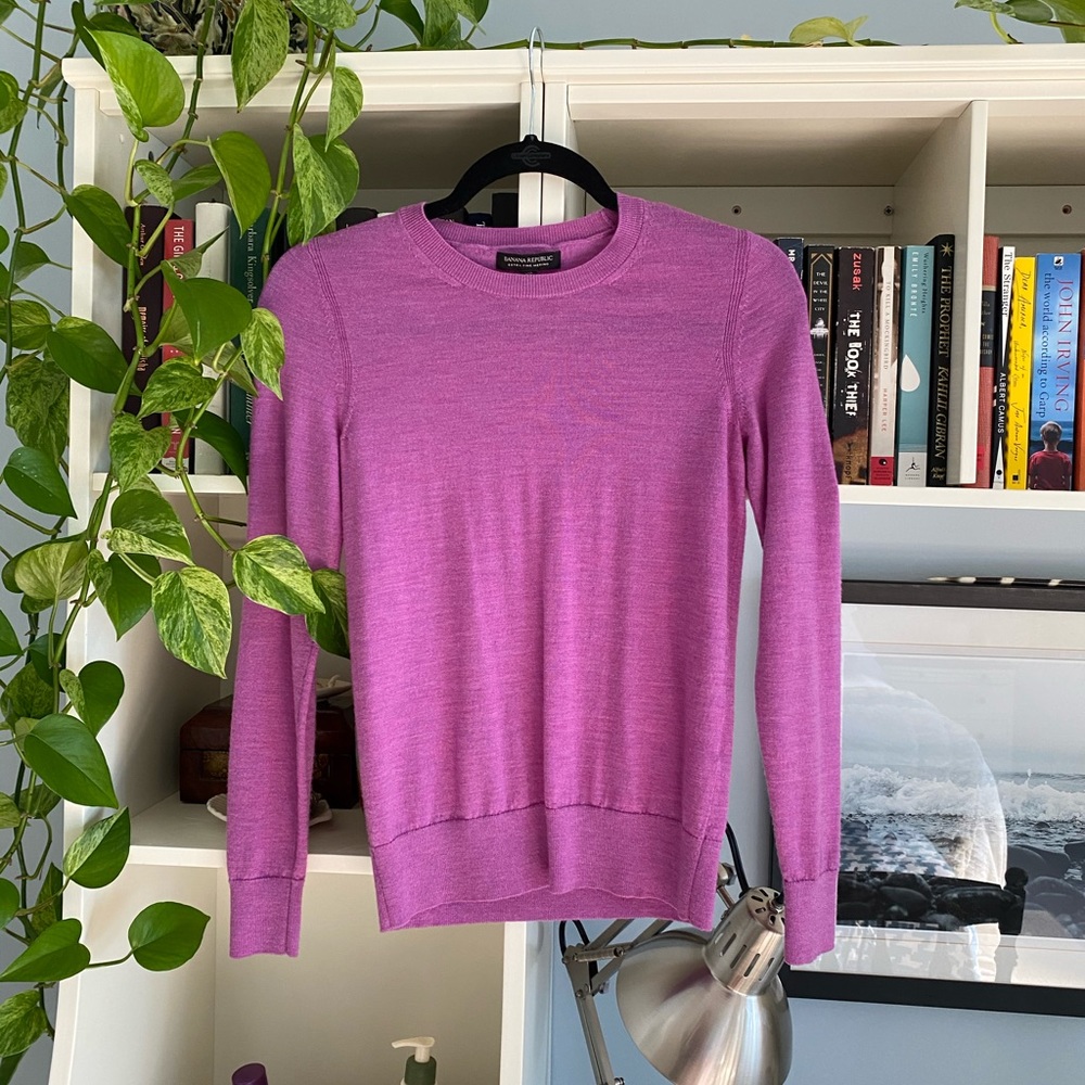 FUN PINK PURPLE LIGHTWEIGHT SWEATER